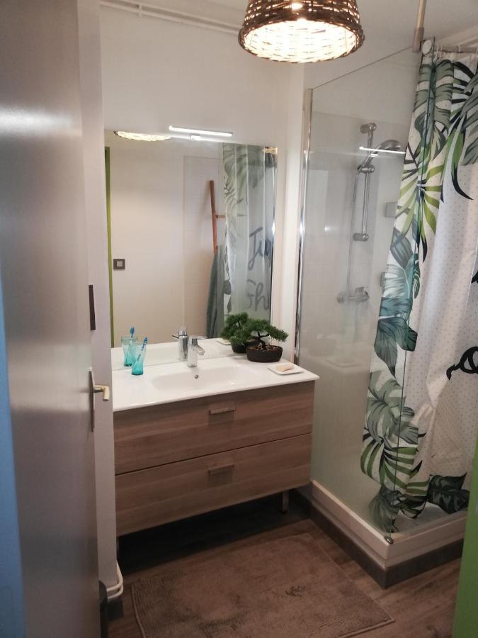 Grand T3 Avec Clim, Parking Et Terrasse Privative - Agen Apartamento Exterior foto