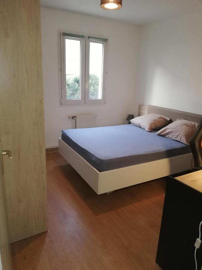 Grand T3 Avec Clim, Parking Et Terrasse Privative - Agen Apartamento Exterior foto