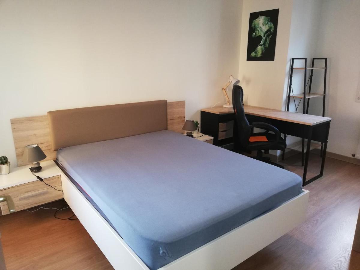 Grand T3 Avec Clim, Parking Et Terrasse Privative - Agen Apartamento Exterior foto
