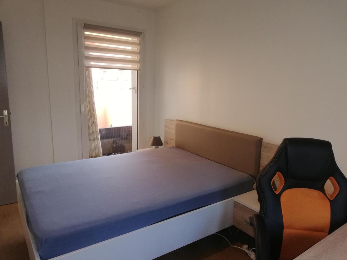 Grand T3 Avec Clim, Parking Et Terrasse Privative - Agen Apartamento Exterior foto