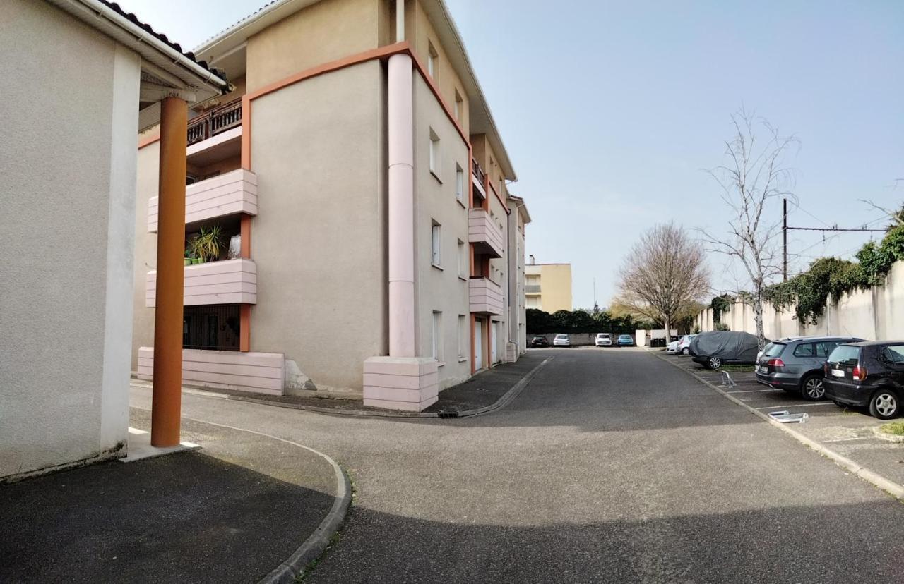 Grand T3 Avec Clim, Parking Et Terrasse Privative - Agen Apartamento Exterior foto